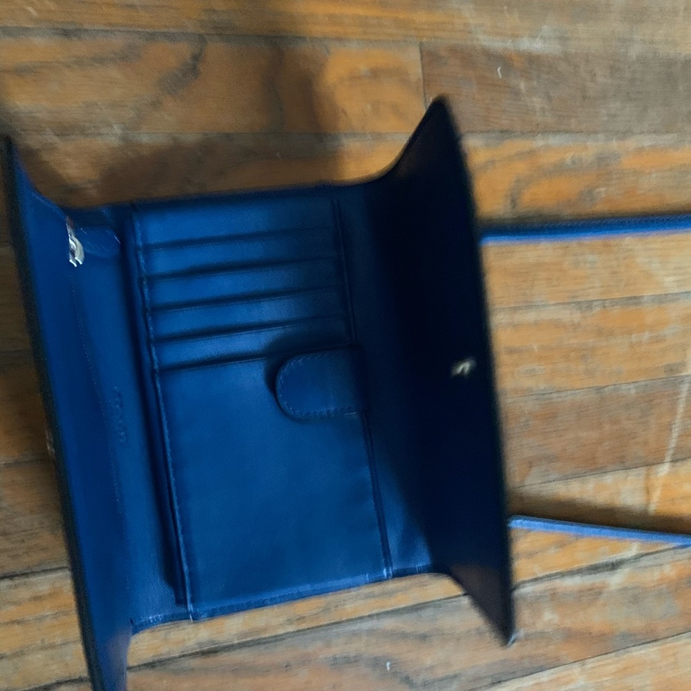 Coach crossbody wallet